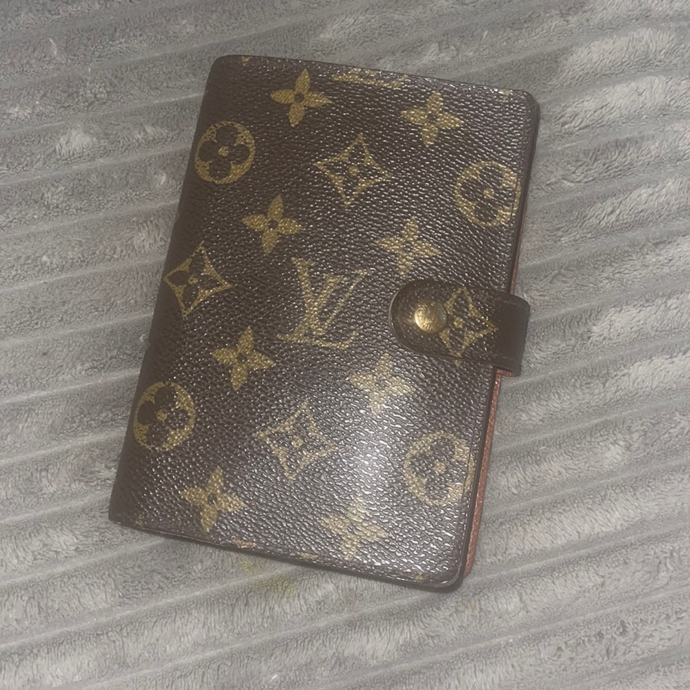 Louis Vuitton small ring agenda